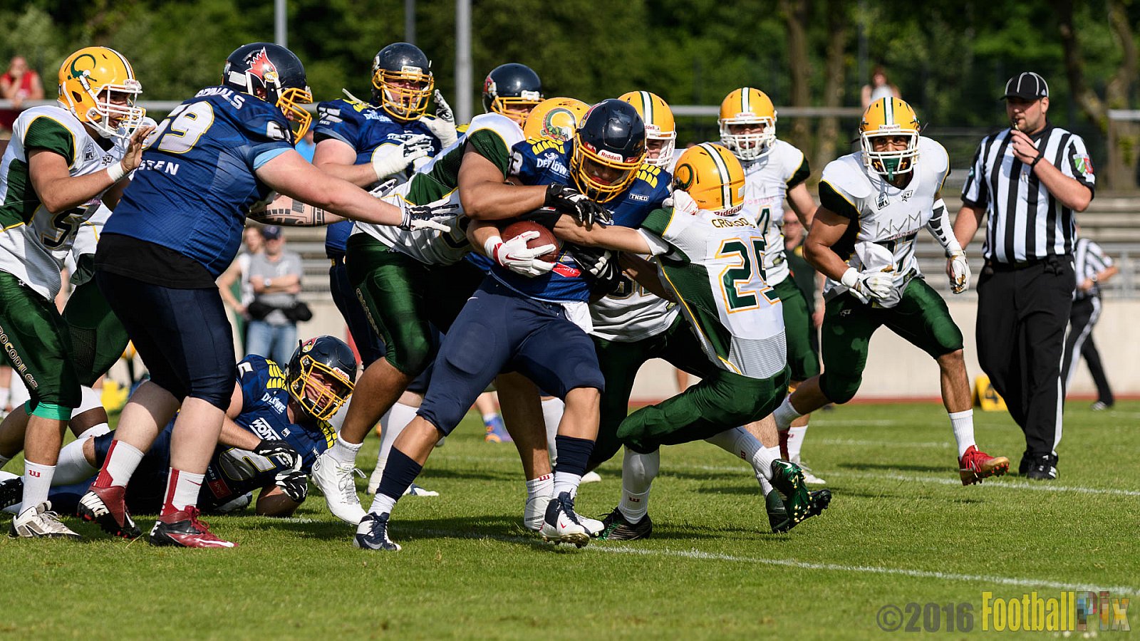 Essen Assindia Cardinals vs. Cologne Crocodiles - 21.05.2016 GFL2: Essen Assindia Cardinals vs. Cologne Crocodiles (0:17)