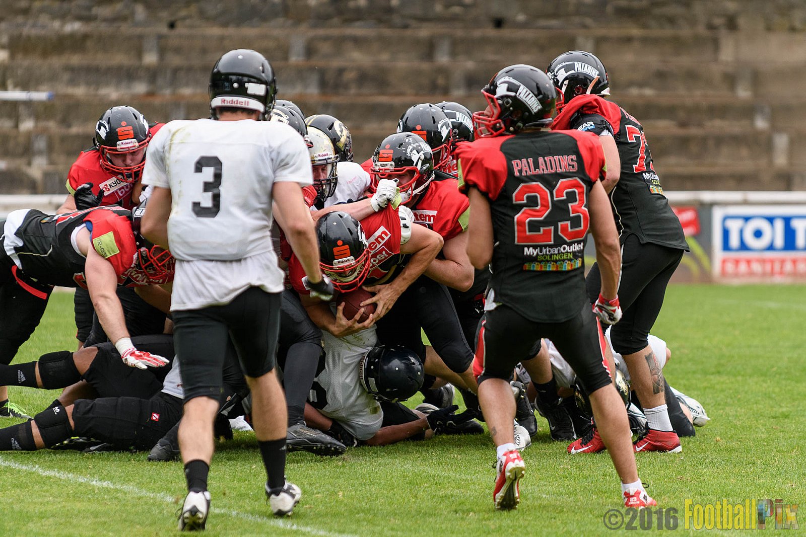 Solingen Paladins vs. Cologne Falcons - 28.05.2016 RL NRW: Solingen Paladins vs. Cologne Falcons (21:7)