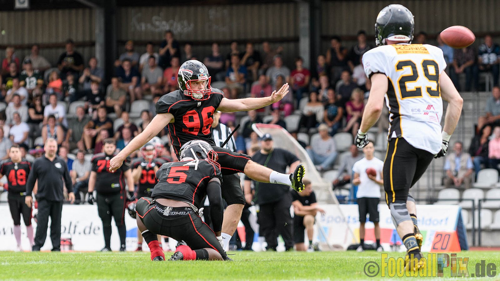 Düsseldorf Panther vs. Berlin Adler - 30.07.2016 GFL Nord: Düsseldorf Panther vs. Berlin Adler (39:41)
