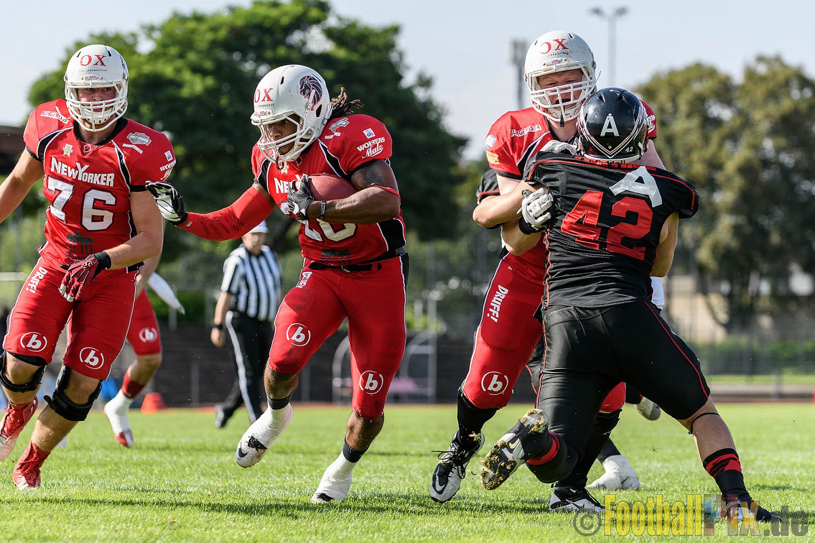 Düsseldorf Panther vs. New Yorker Lions - 06.08.2016 GFL Nord: Düsseldorf Panther vs. New Yorker Lions (10:49)