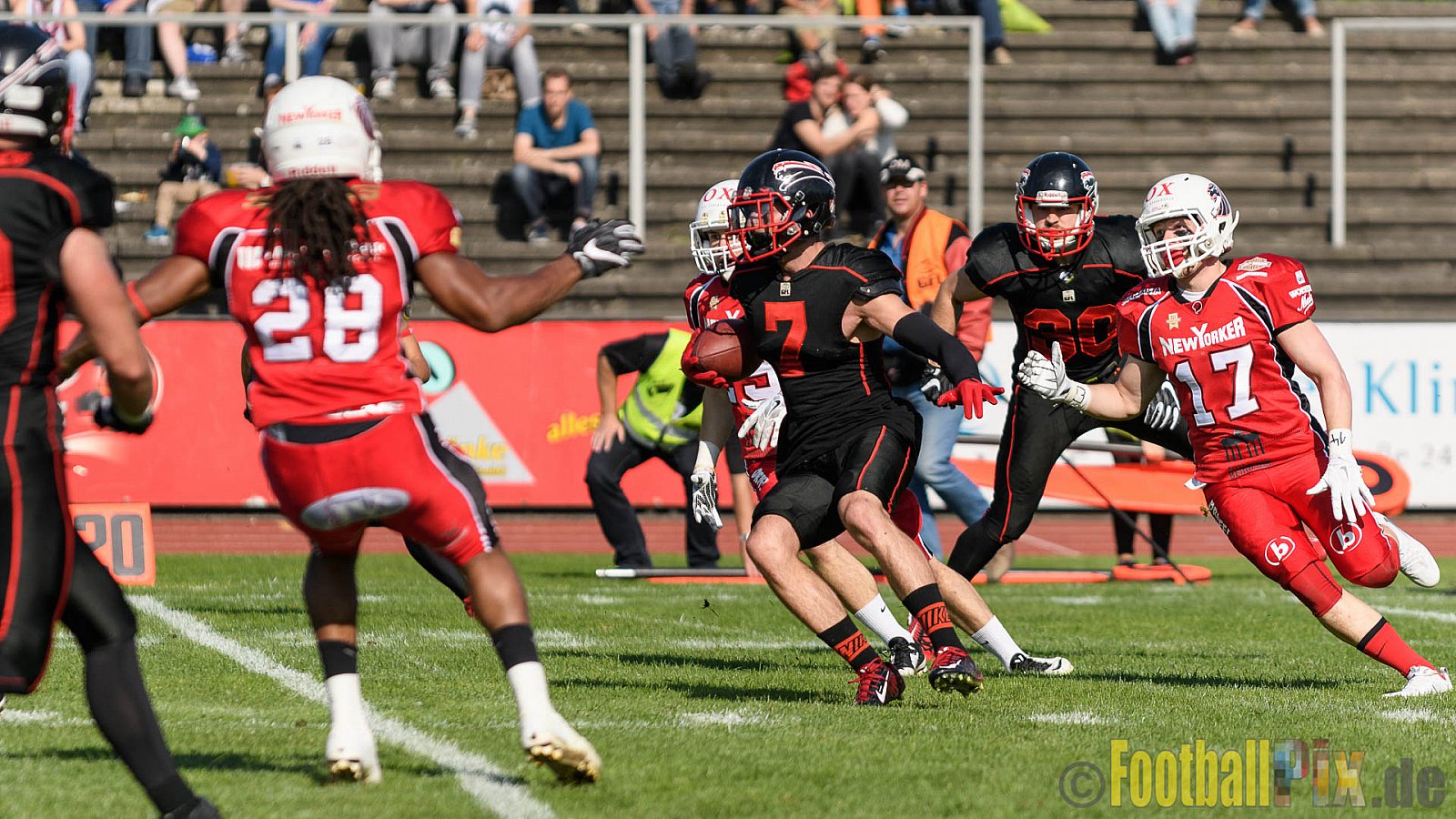 Düsseldorf Panther vs. New Yorker Lions - 06.08.2016 GFL Nord: Düsseldorf Panther vs. New Yorker Lions (10:49)