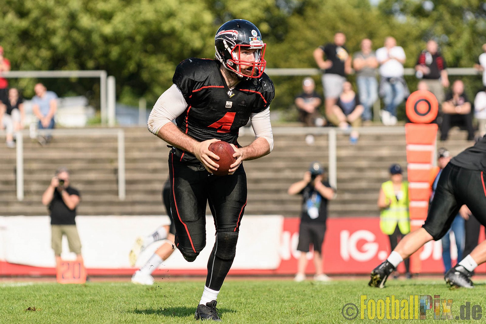 Düsseldorf Panther vs. New Yorker Lions - 06.08.2016 GFL Nord: Düsseldorf Panther vs. New Yorker Lions (10:49)