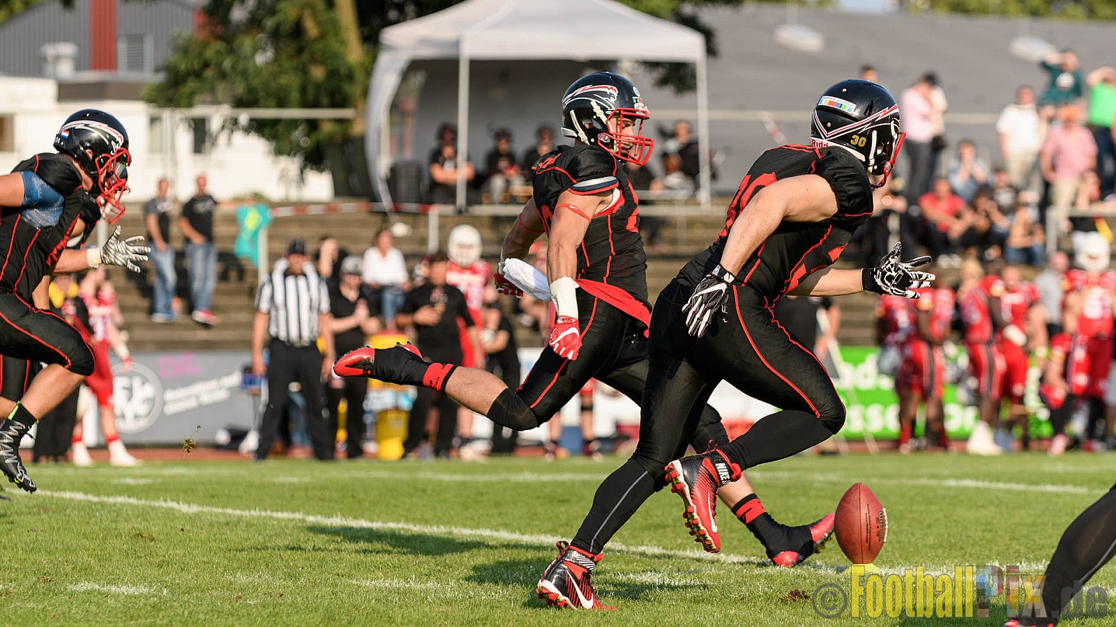 Düsseldorf Panther vs. New Yorker Lions - 06.08.2016 GFL Nord: Düsseldorf Panther vs. New Yorker Lions (10:49)