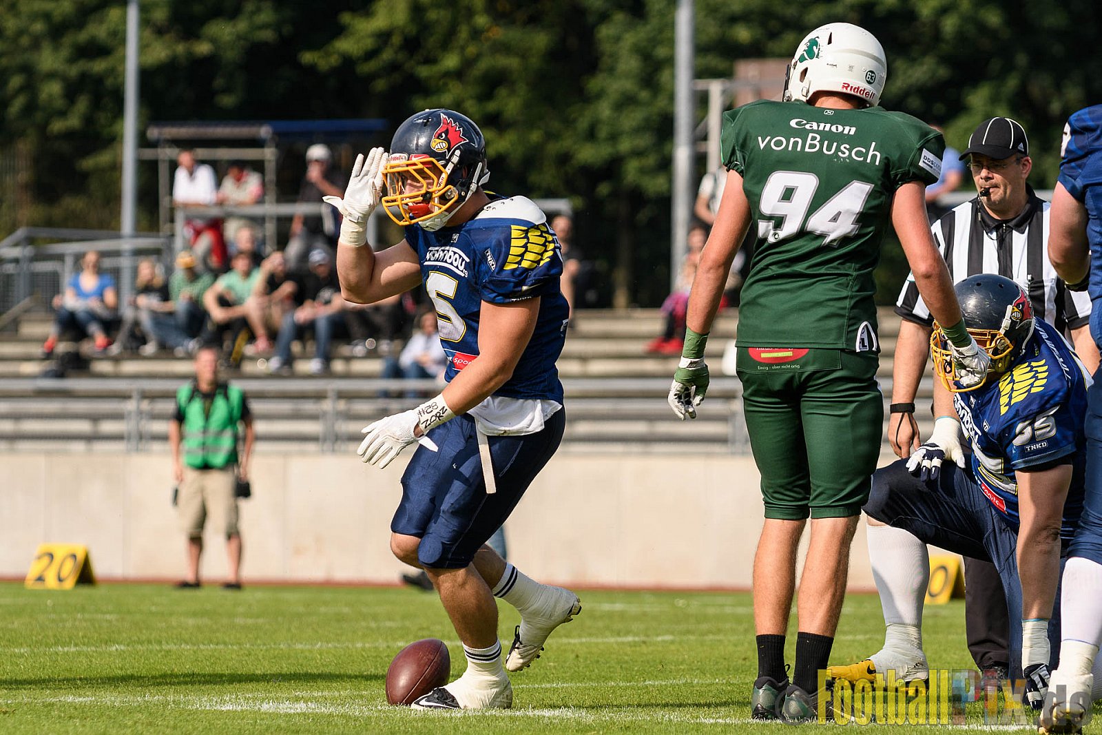 Essen Assindia Cardinals vs. Bielefeld Bulldogs - 13.08.2016 GFL2: Essen Assindia Cardinals vs. Bielefeld Bulldogs (49:6)