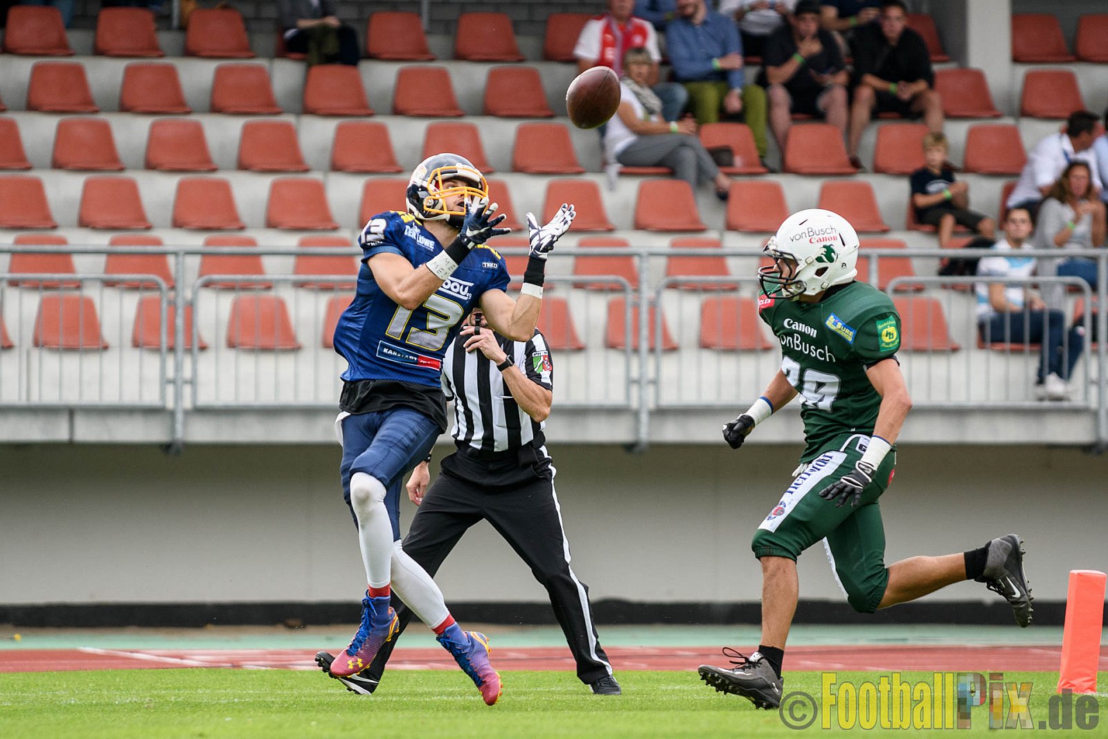 Essen Assindia Cardinals vs. Bielefeld Bulldogs - 13.08.2016 GFL2: Essen Assindia Cardinals vs. Bielefeld Bulldogs (49:6)