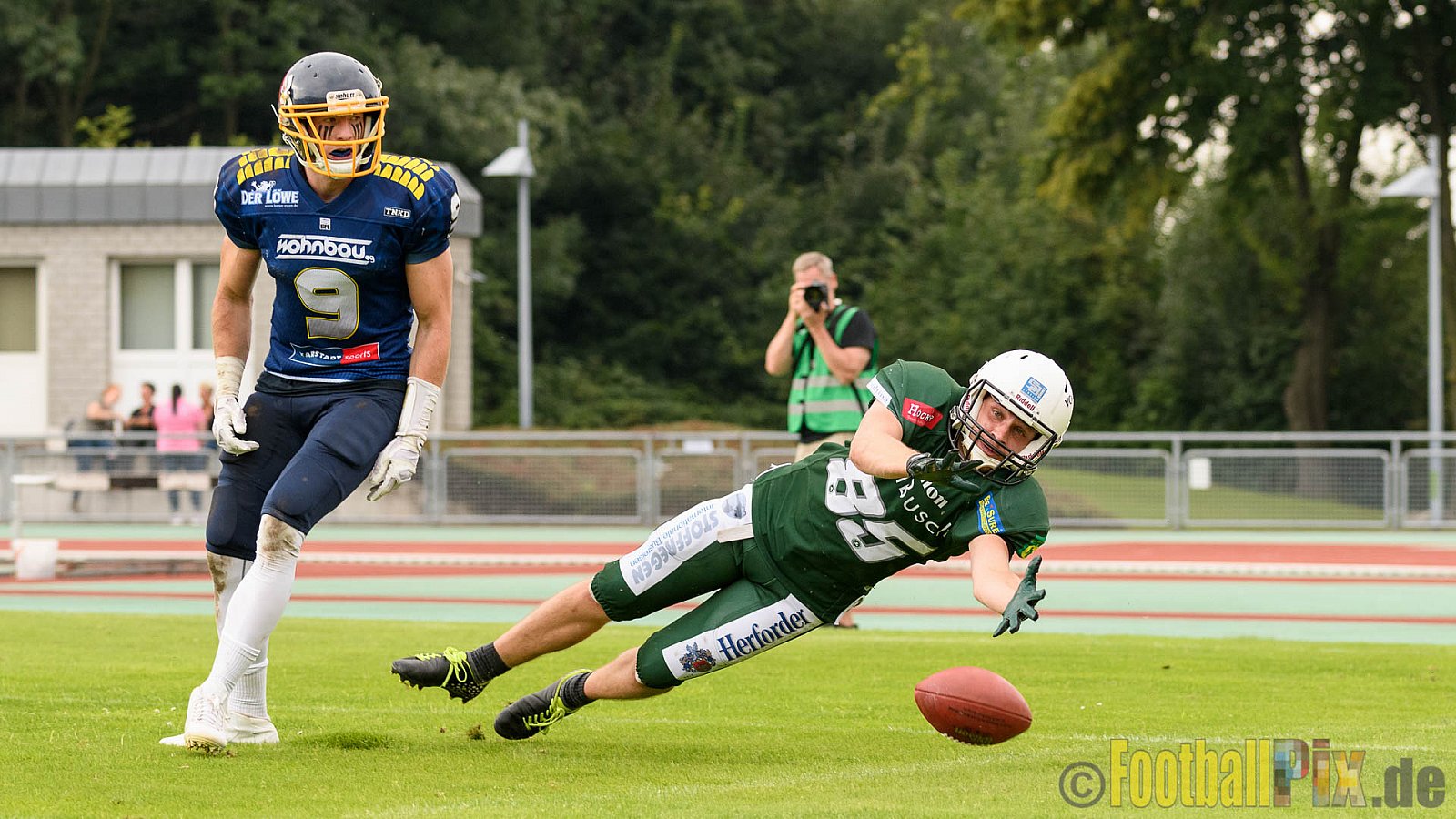Essen Assindia Cardinals vs. Bielefeld Bulldogs - 13.08.2016 GFL2: Essen Assindia Cardinals vs. Bielefeld Bulldogs (49:6)