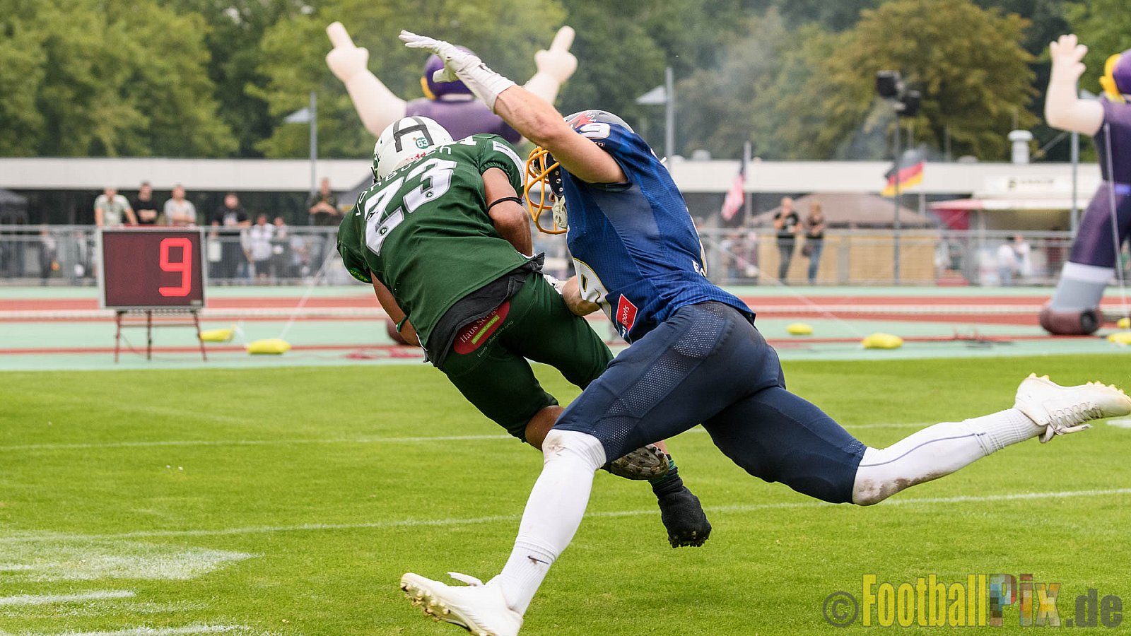 Essen Assindia Cardinals vs. Bielefeld Bulldogs - 13.08.2016 GFL2: Essen Assindia Cardinals vs. Bielefeld Bulldogs (49:6)
