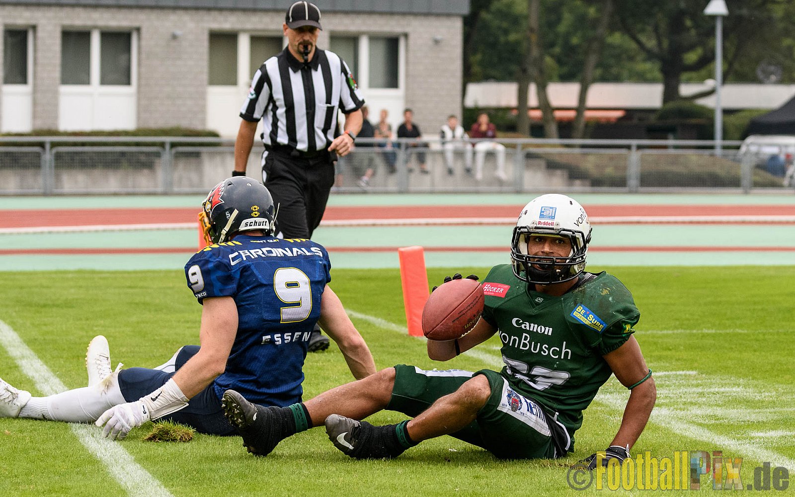 Essen Assindia Cardinals vs. Bielefeld Bulldogs - 13.08.2016 GFL2: Essen Assindia Cardinals vs. Bielefeld Bulldogs (49:6)