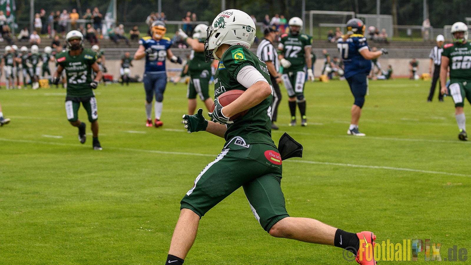 Essen Assindia Cardinals vs. Bielefeld Bulldogs - 13.08.2016 GFL2: Essen Assindia Cardinals vs. Bielefeld Bulldogs (49:6)