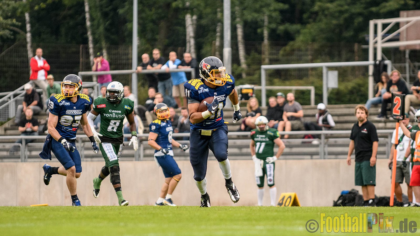 Essen Assindia Cardinals vs. Bielefeld Bulldogs - 13.08.2016 GFL2: Essen Assindia Cardinals vs. Bielefeld Bulldogs (49:6)