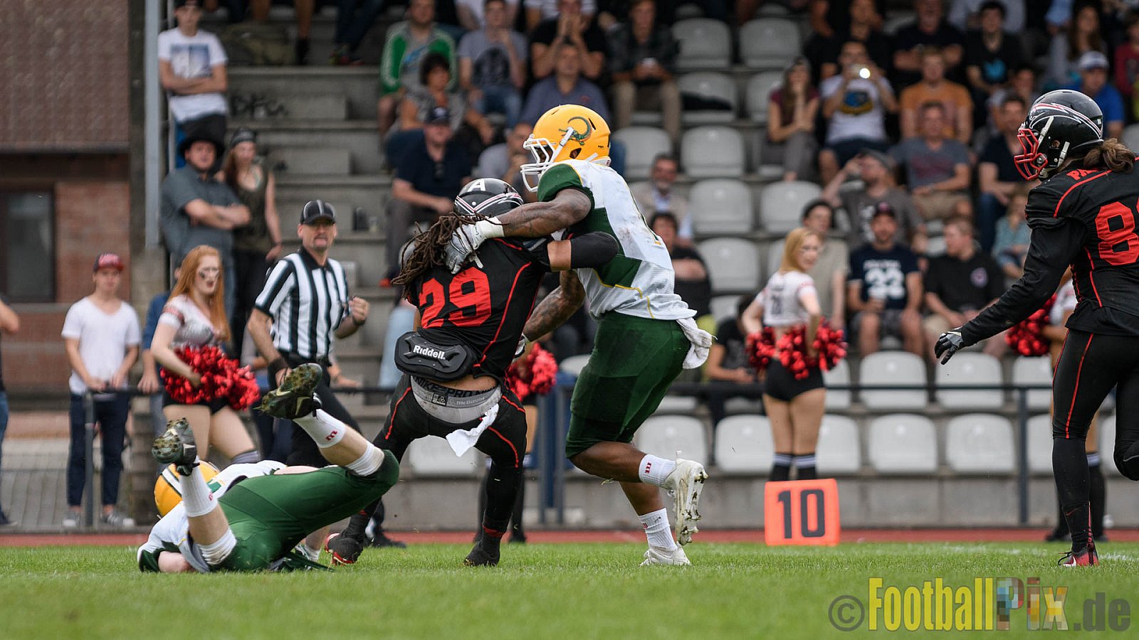 Düsseldorf Panther vs. Cologne Crocodiles - 17.09.2016 GFL Nord: Düsseldorf Panther vs. Cologne Crocodiles (0:34)