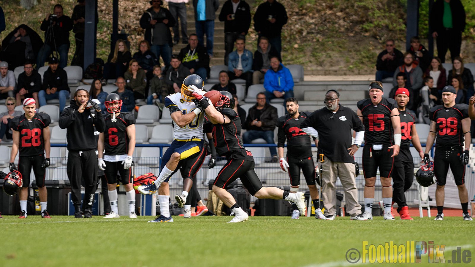 Düsseldorf Panther vs. Wiesbaden Phantoms - 01.04.2017 Freundschaftsspiel Düsseldorf Panther vs. Wiesbaden Phantoms (21:08)