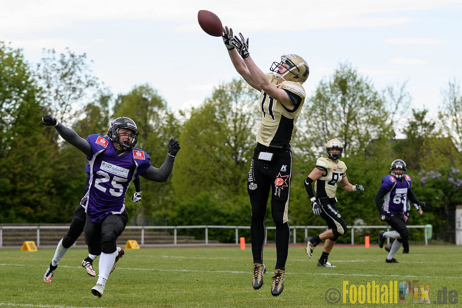 Langenfeld Longhorns vs. Paderborn Dolphins - 23.04.2017 GFL2: Langenfeld Longhorns vs. Paderborn Dolphins (57:27)