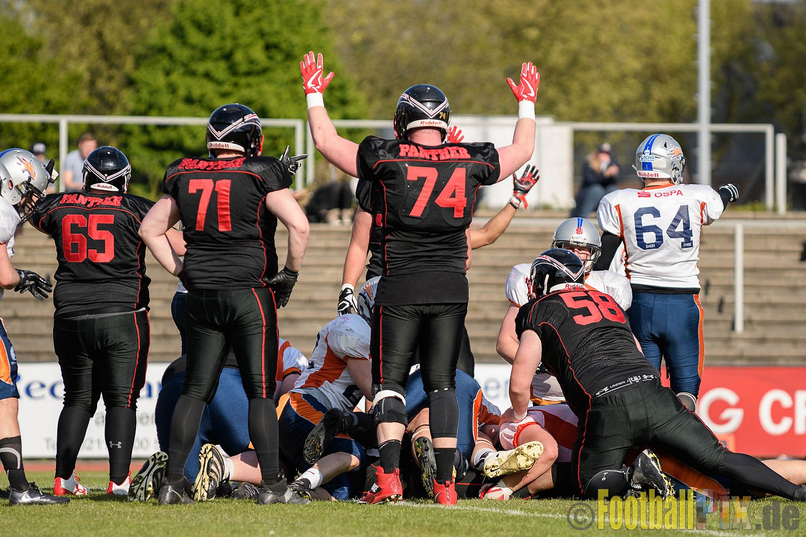 Düsseldorf Panther vs. Rostock Griffins - 29.04.2017 GFL2: Düsseldorf Panther vs. Rostock Griffins (39:14)