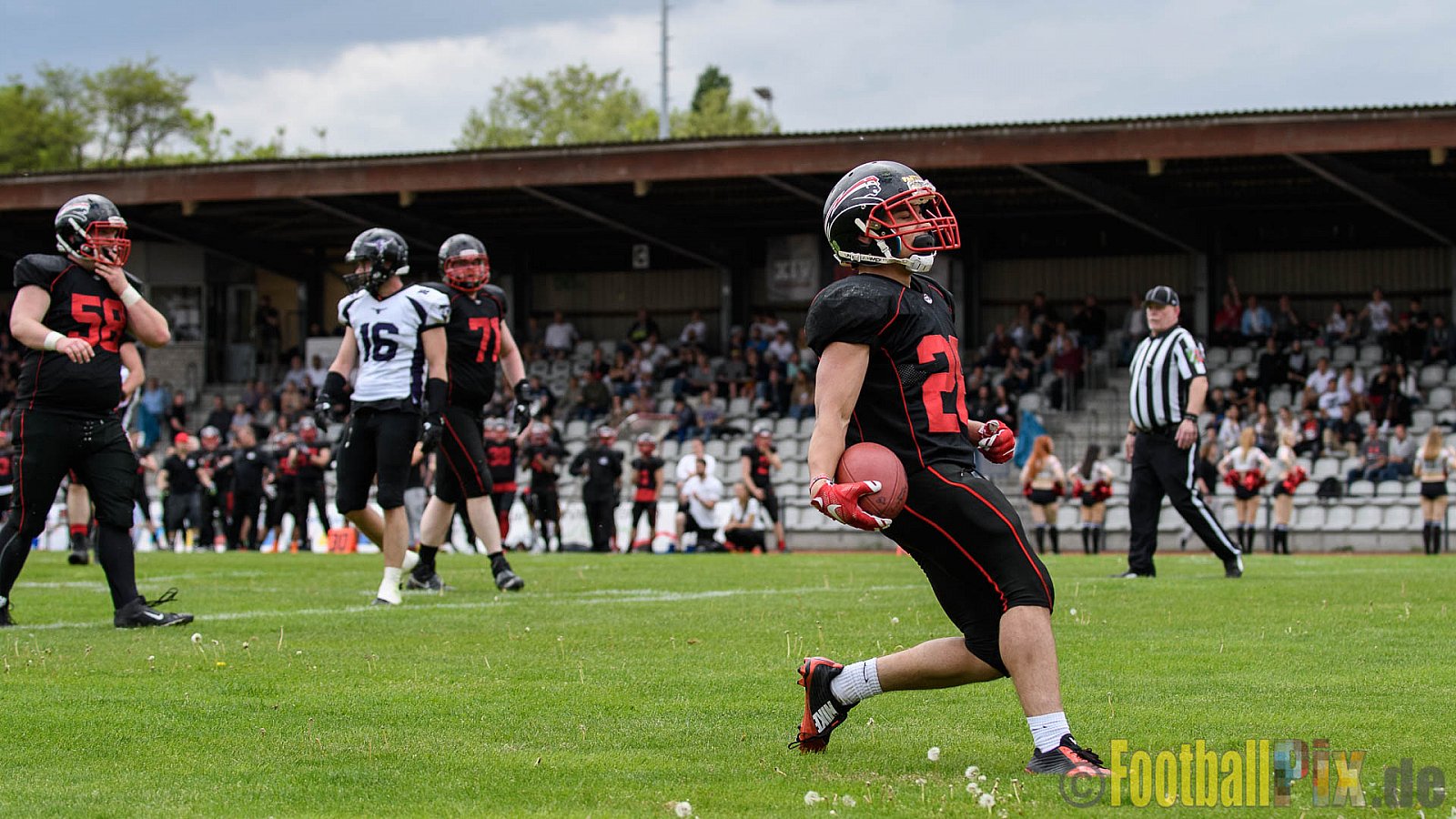 Düsseldorf Panther vs. Langenfeld Longhorns - 14.05.2017 GFL2: Düsseldorf Panther vs. Langenfeld Longhorns (47:06)