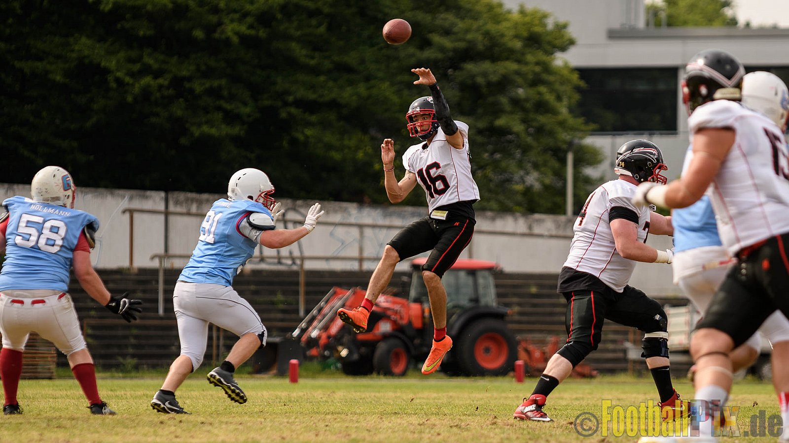 Bonn Gamecocks vs. Düsseldorf Panther - 03.06.2017 GFL2: Bonn Gamecocks vs. Düsseldorf Panther (21:49)