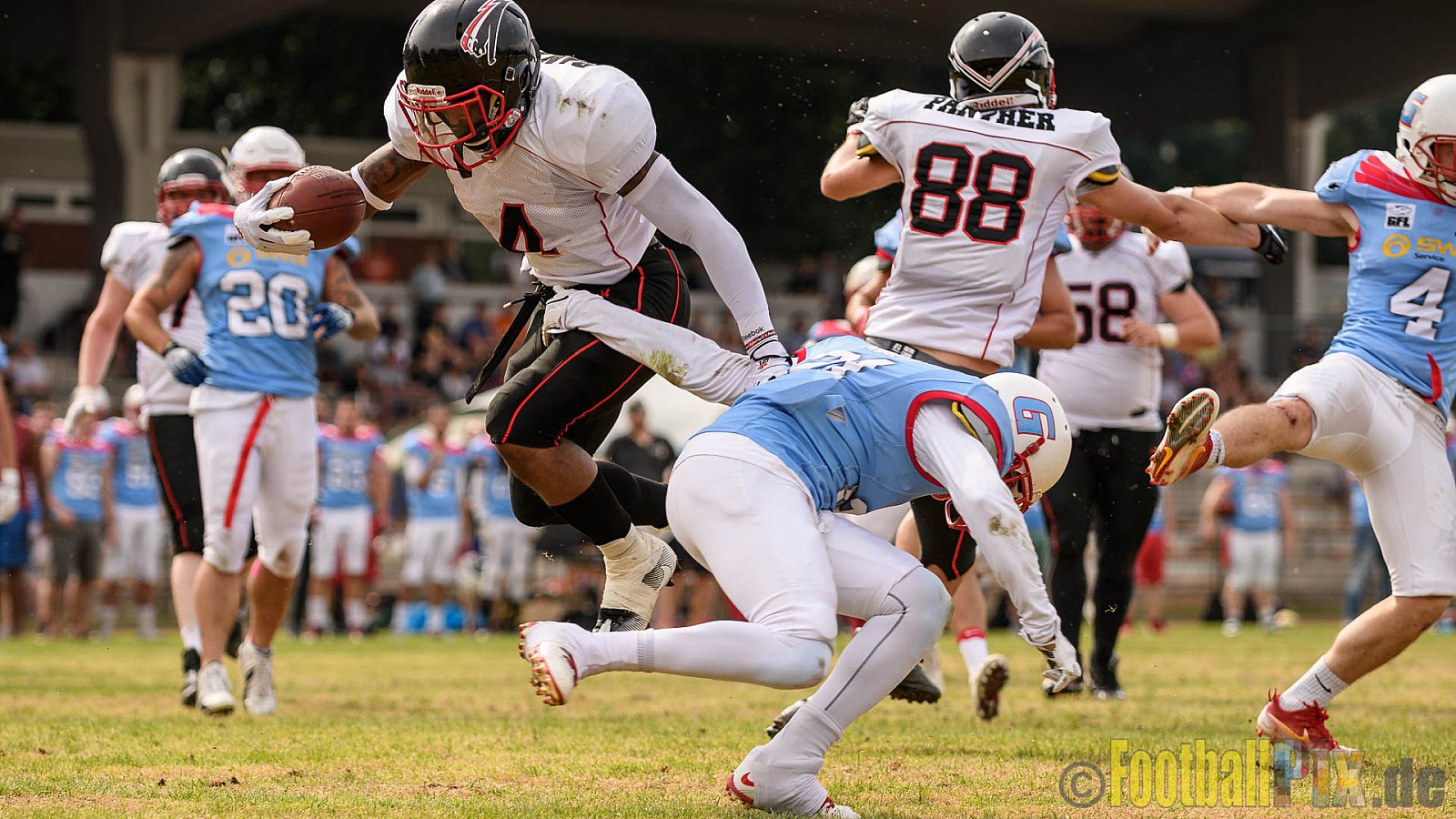Bonn Gamecocks vs. Düsseldorf Panther - 03.06.2017 GFL2: Bonn Gamecocks vs. Düsseldorf Panther (21:49)