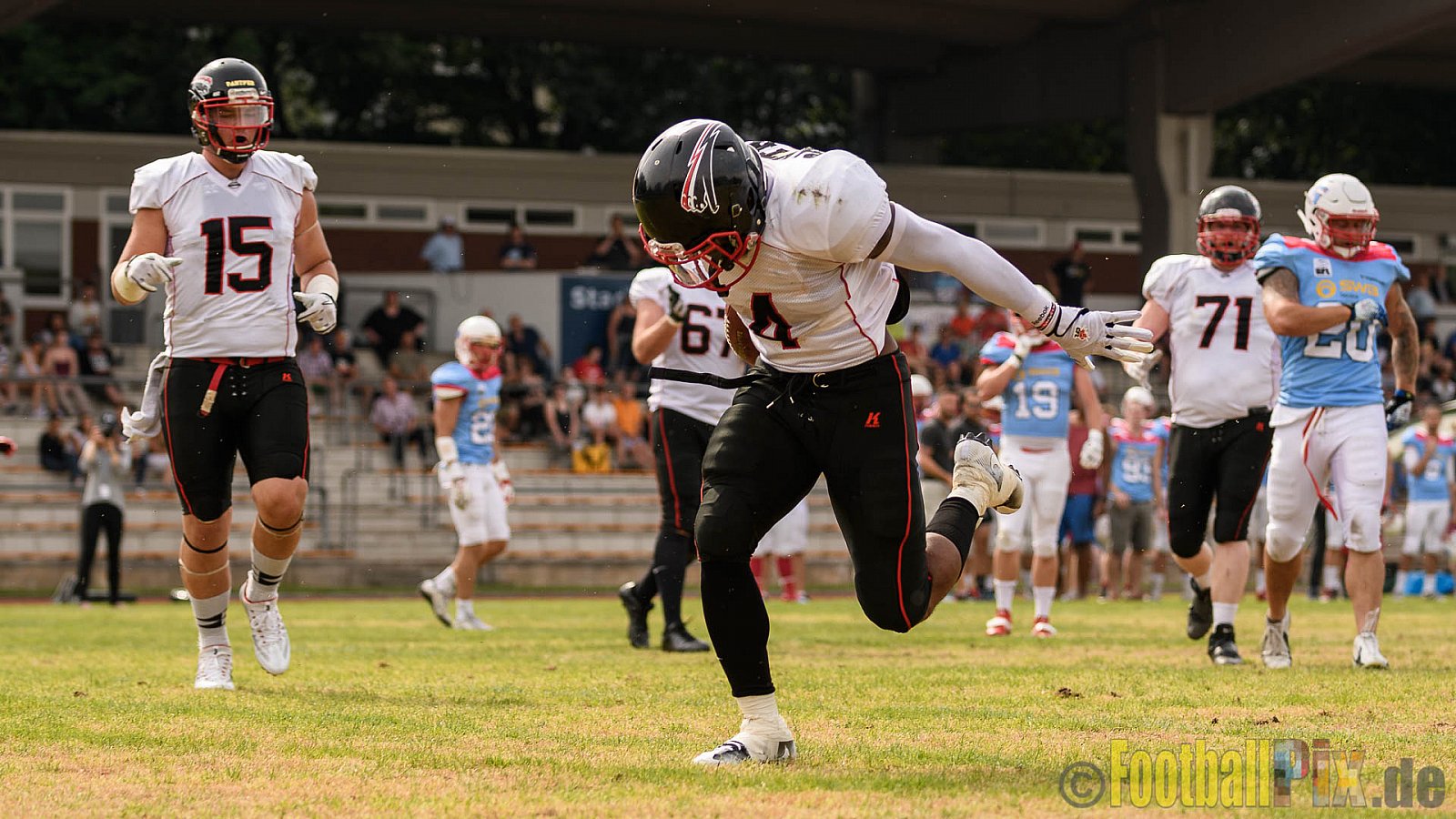 Bonn Gamecocks vs. Düsseldorf Panther - 03.06.2017 GFL2: Bonn Gamecocks vs. Düsseldorf Panther (21:49)