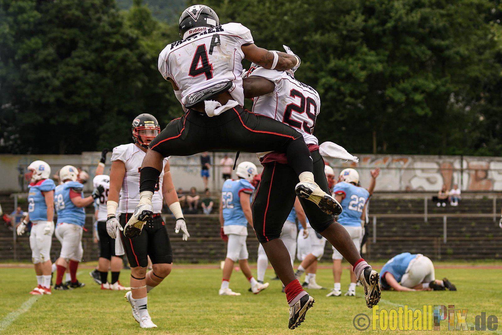 Bonn Gamecocks vs. Düsseldorf Panther - 03.06.2017 GFL2: Bonn Gamecocks vs. Düsseldorf Panther (21:49)