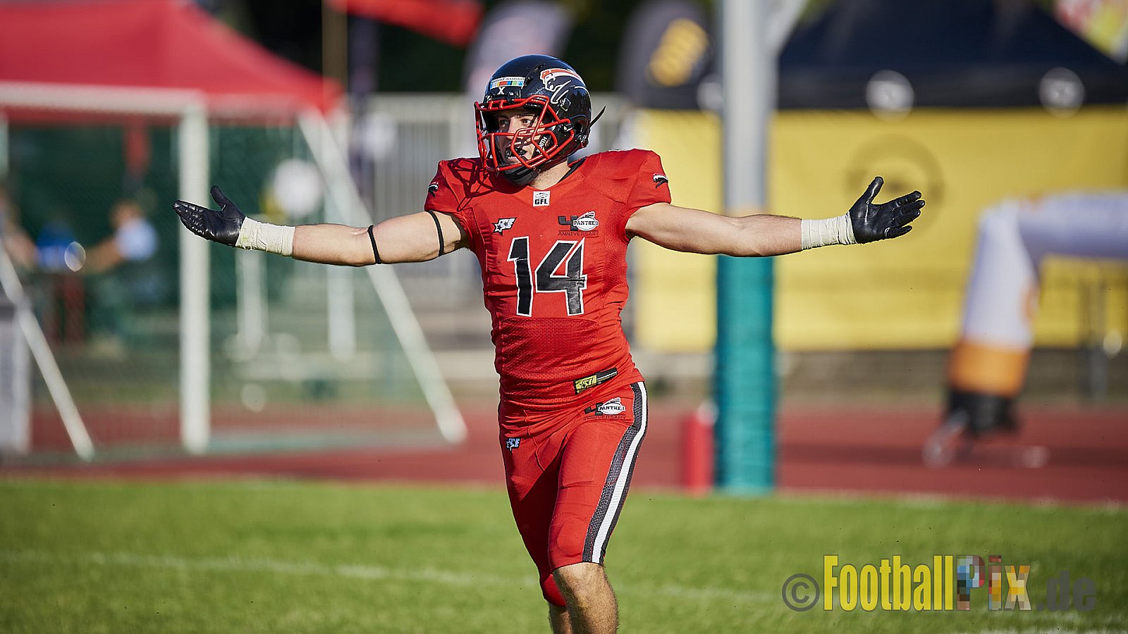 Düsseldorf Panther vs. Langenfeld Longhorns - DPantherVsLangenfeldLonghorns