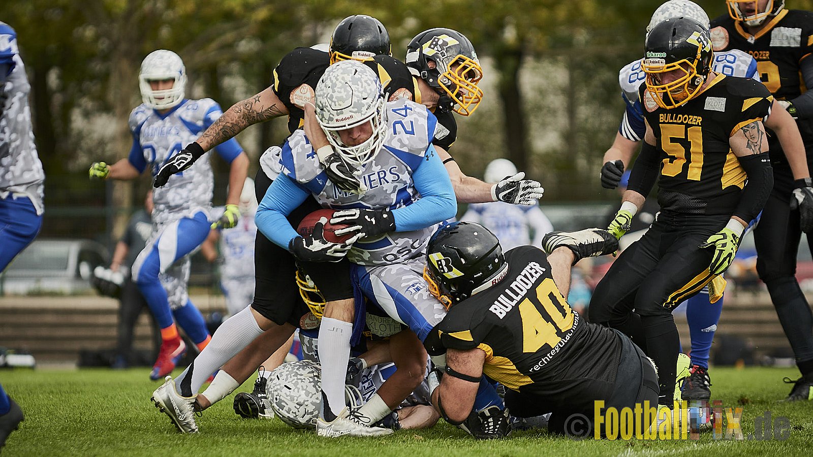 Düsseldorf Bulldozer vs. Witterschlick Fighting Miners - DBulldozerVsWitterschlickFightingMiners