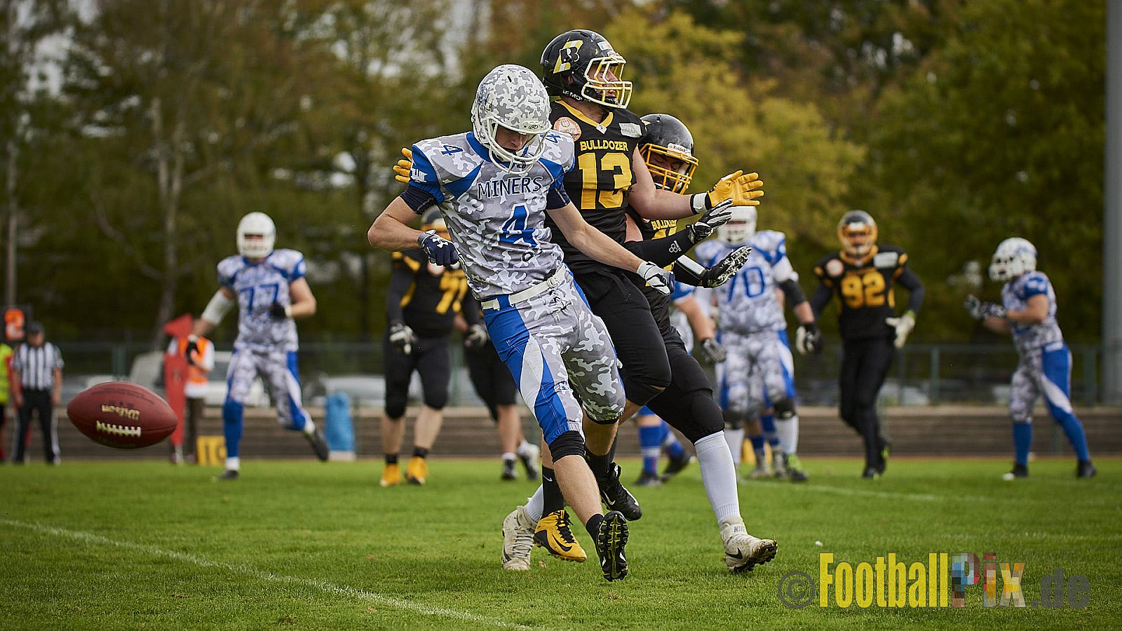Düsseldorf Bulldozer vs. Witterschlick Fighting Miners - DBulldozerVsWitterschlickFightingMiners