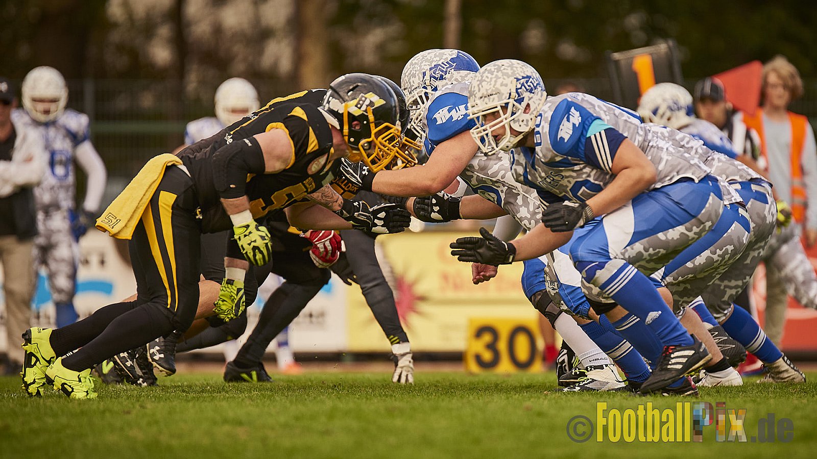 Düsseldorf Bulldozer vs. Witterschlick Fighting Miners - DBulldozerVsWitterschlickFightingMiners