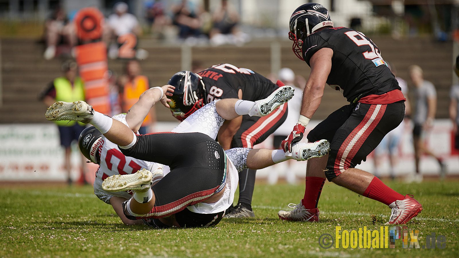 GFL2 Season 2021 Düsseldorf Panther vs. Solingen Paladins am 26.06.2021 im Stadion VfL Benrath, Karl-Hohmann-Straße 70, 40597 Düsseldorf, Punkte Endstand 13 : 00.
[Bildnummer: 2021-06-26_0077] - DPantherVsSolingenPaladins