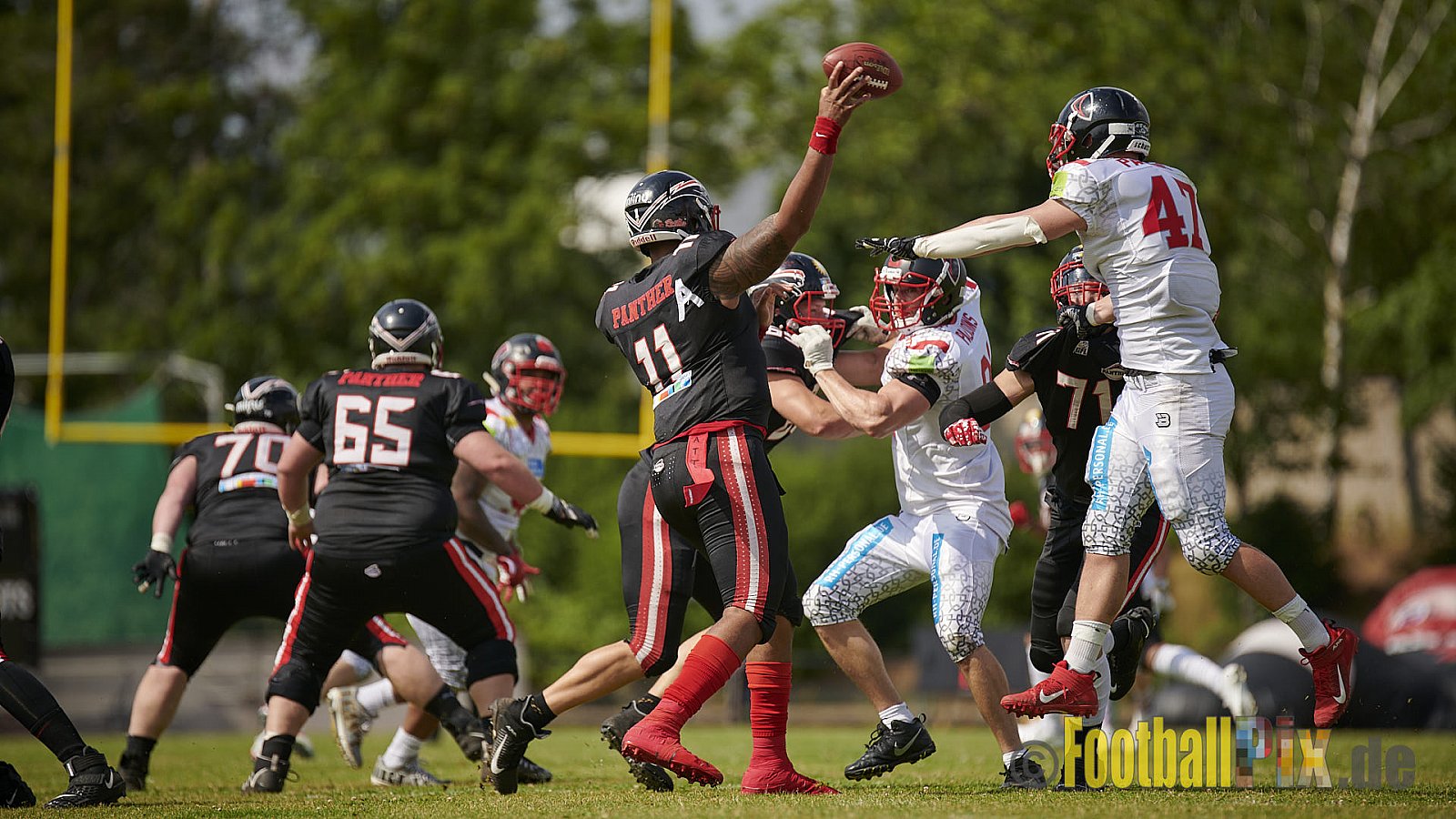GFL2 Season 2021 Düsseldorf Panther vs. Solingen Paladins am 26.06.2021 im Stadion VfL Benrath, Karl-Hohmann-Straße 70, 40597 Düsseldorf, Punkte Endstand 13 : 00.
[Bildnummer: 2021-06-26_0114] - DPantherVsSolingenPaladins