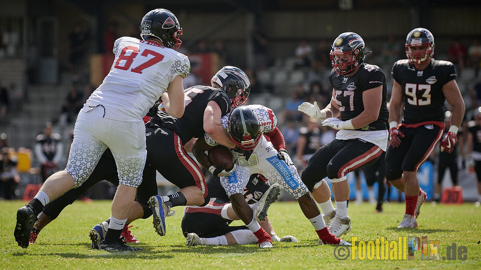 GFL2 Season 2021 Düsseldorf Panther vs. Solingen Paladins am 26.06.2021 im Stadion VfL Benrath, Karl-Hohmann-Straße 70, 40597 Düsseldorf, Punkte Endstand 13 : 00.
[Bildnummer: 2021-06-26_0119] - DPantherVsSolingenPaladins