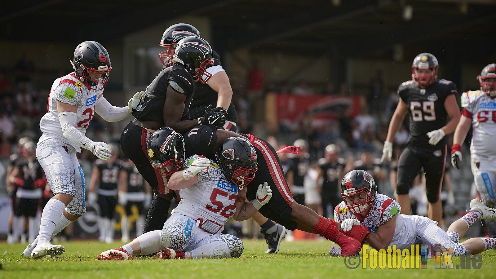 GFL2 Season 2021 Düsseldorf Panther vs. Solingen Paladins am 26.06.2021 im Stadion VfL Benrath, Karl-Hohmann-Straße 70, 40597 Düsseldorf, Punkte Endstand 13 : 00.
[Bildnummer: 2021-06-26_0154] - DPantherVsSolingenPaladins
