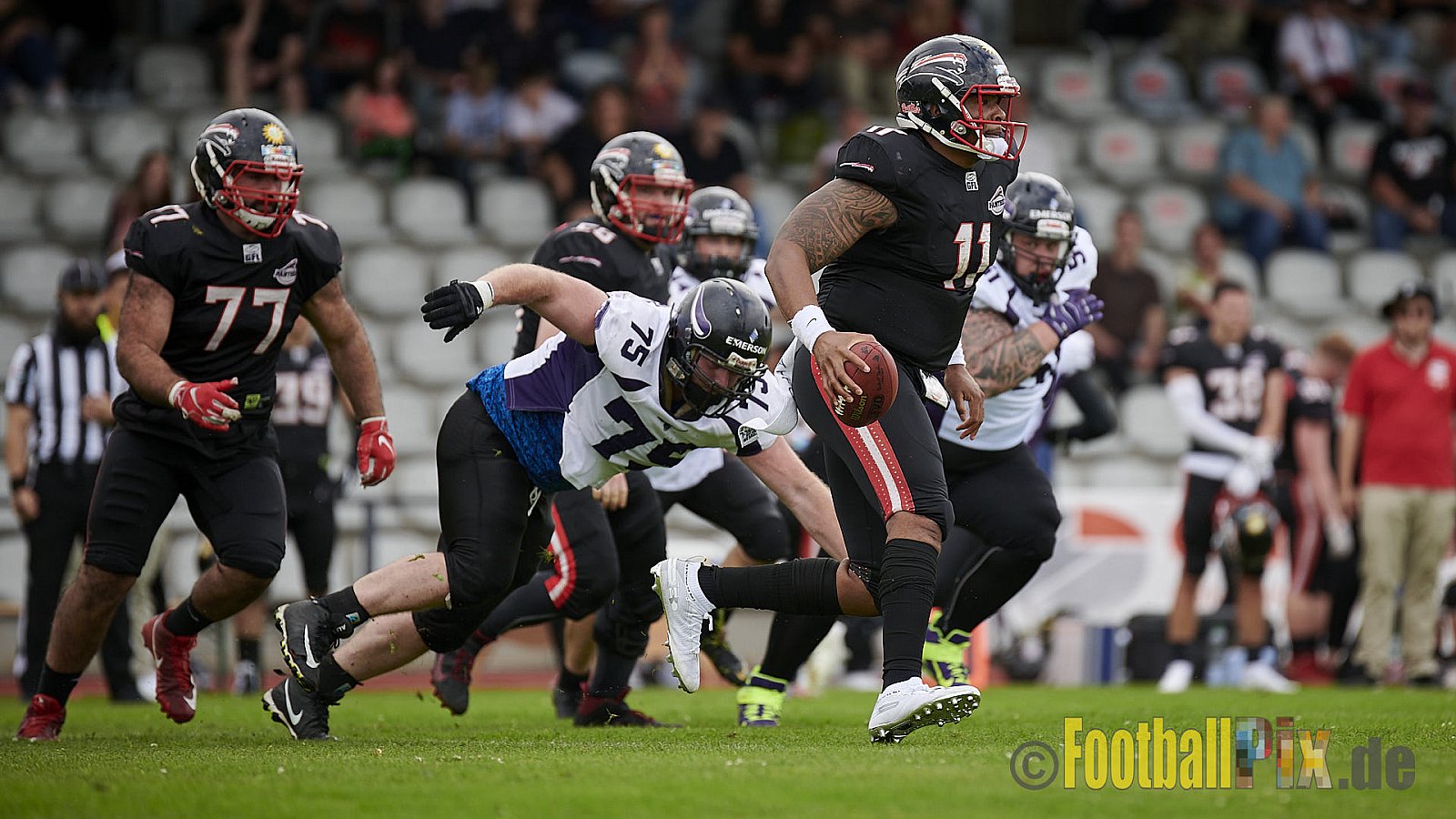 GFL2 Season 2021 Düsseldorf Panther vs. Langenfeld Longhorns am 7.08.2021 im Stadion VfL Benrath, Karl-Hohmann-Straße 70, 40597 Düsseldorf, Punkte Endstand 17 : 0.
[Bildnummer: 2021-08-07_0091]Düsseldorf Panther vs. Langenfeld Longhorns am 7.08.2021 - DPantherVsLangenfeldLonghorns