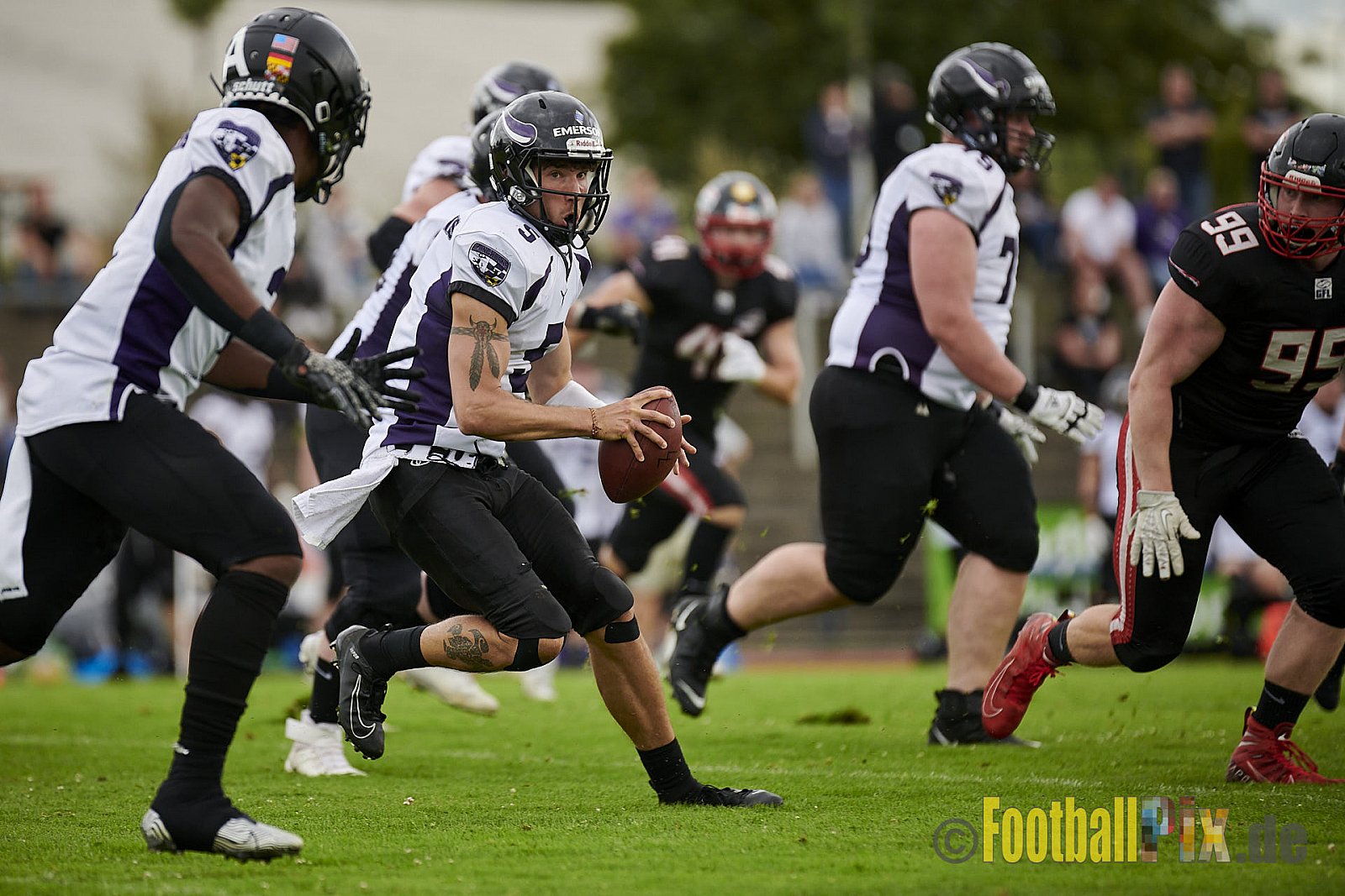 GFL2 Season 2021 Düsseldorf Panther vs. Langenfeld Longhorns am 7.08.2021 im Stadion VfL Benrath, Karl-Hohmann-Straße 70, 40597 Düsseldorf, Punkte Endstand 17 : 0.
[Bildnummer: 2021-08-07_0181]Düsseldorf Panther vs. Langenfeld Longhorns am 7.08.2021 - DPantherVsLangenfeldLonghorns