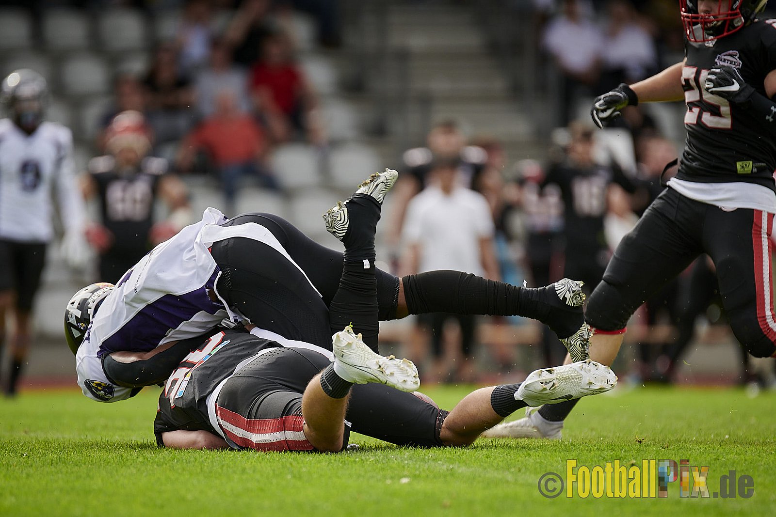 GFL2 Season 2021 Düsseldorf Panther vs. Langenfeld Longhorns am 7.08.2021 im Stadion VfL Benrath, Karl-Hohmann-Straße 70, 40597 Düsseldorf, Punkte Endstand 17 : 0.
[Bildnummer: 2021-08-07_0251]Düsseldorf Panther vs. Langenfeld Longhorns am 7.08.2021 - DPantherVsLangenfeldLonghorns