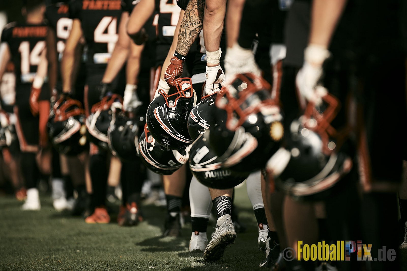 GFL2 Season 2021 Düsseldorf Panther vs. Langenfeld Longhorns am 7.08.2021 im Stadion VfL Benrath, Karl-Hohmann-Straße 70, 40597 Düsseldorf, Punkte Endstand 17 : 0.
[Bildnummer: 2021-08-07_0413]Düsseldorf Panther vs. Langenfeld Longhorns am 7.08.2021 - DPantherVsLangenfeldLonghorns