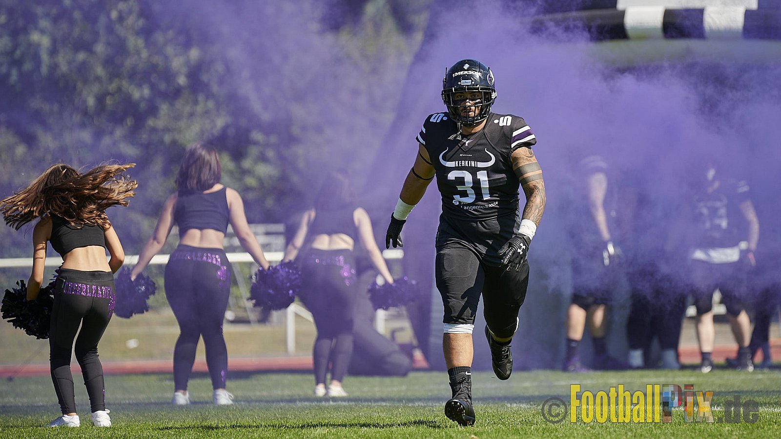 GFL2 Season 2021 Langenfeld Longhorns vs. Assindia Cardinals am 14.08.2021 im Jahnstadion, Jahnstr.4, 40764 Langenfeld. Punkte Endstand 42 : 12 (2:6/14:0/13:6/13:0)
[Bildnummer: 2021-08-14_0037] - LangenfeldLonghornsVsAssindiaCardinals