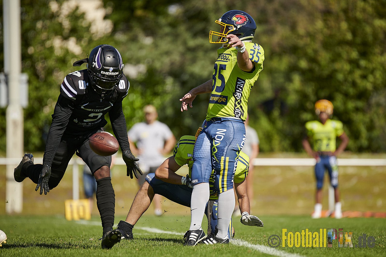 GFL2 Season 2021 Langenfeld Longhorns vs. Assindia Cardinals am 14.08.2021 im Jahnstadion, Jahnstr.4, 40764 Langenfeld. Punkte Endstand 42 : 12 (2:6/14:0/13:6/13:0)
[Bildnummer: 2021-08-14_0152] - LangenfeldLonghornsVsAssindiaCardinals