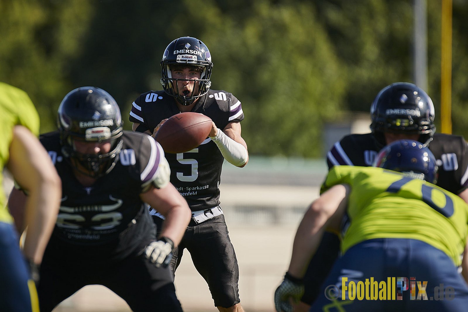 GFL2 Season 2021 Langenfeld Longhorns vs. Assindia Cardinals am 14.08.2021 im Jahnstadion, Jahnstr.4, 40764 Langenfeld. Punkte Endstand 42 : 12 (2:6/14:0/13:6/13:0)
[Bildnummer: 2021-08-14_0192] - LangenfeldLonghornsVsAssindiaCardinals