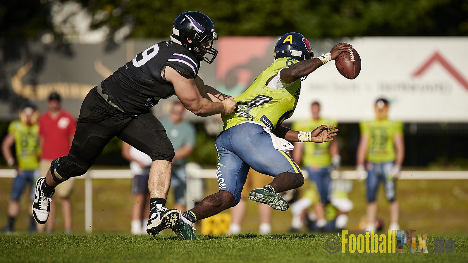 GFL2 Season 2021 Langenfeld Longhorns vs. Assindia Cardinals am 14.08.2021 im Jahnstadion, Jahnstr.4, 40764 Langenfeld. Punkte Endstand 42 : 12 (2:6/14:0/13:6/13:0)
[Bildnummer: 2021-08-14_0432] - LangenfeldLonghornsVsAssindiaCardinals