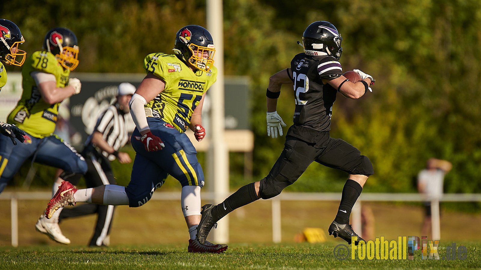GFL2 Season 2021 Langenfeld Longhorns vs. Assindia Cardinals am 14.08.2021 im Jahnstadion, Jahnstr.4, 40764 Langenfeld. Punkte Endstand 42 : 12 (2:6/14:0/13:6/13:0)
[Bildnummer: 2021-08-14_0455] - LangenfeldLonghornsVsAssindiaCardinals