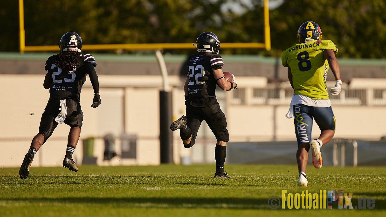GFL2 Season 2021 Langenfeld Longhorns vs. Assindia Cardinals am 14.08.2021 im Jahnstadion, Jahnstr.4, 40764 Langenfeld. Punkte Endstand 42 : 12 (2:6/14:0/13:6/13:0)
[Bildnummer: 2021-08-14_0464] - LangenfeldLonghornsVsAssindiaCardinals