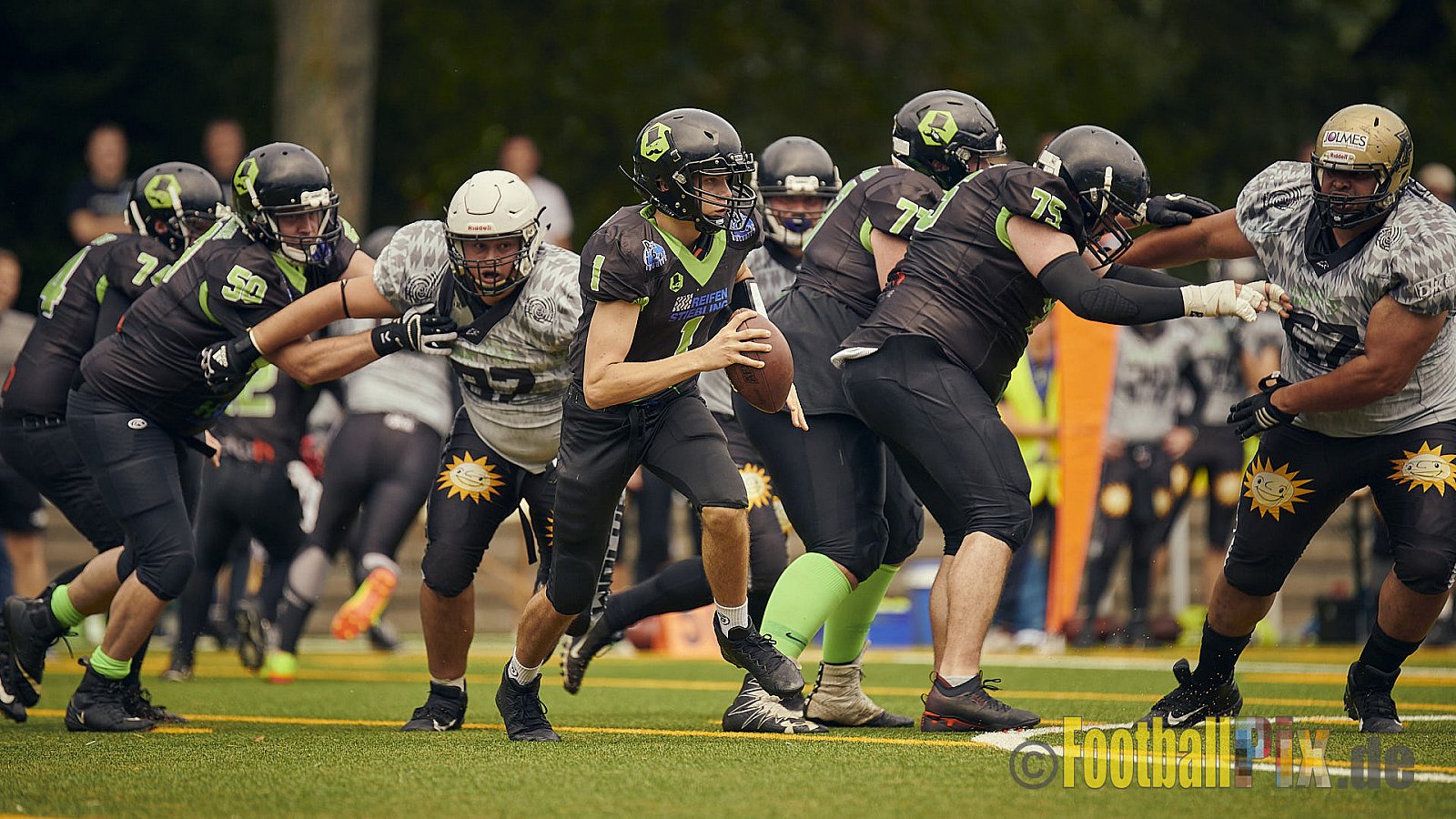 AFCV NRW Landesliga Season 2021 Herne Black Barons vs. Minden Wolves am 26.09.2021 im Stadion Horststadion, Gartenstraße 12-16, 44625 Herne, Punkte Endstand 03 : 27.
[Bildnummer: 2021-09-26_0427] - HerneBlackBaronsVsMindenWolves