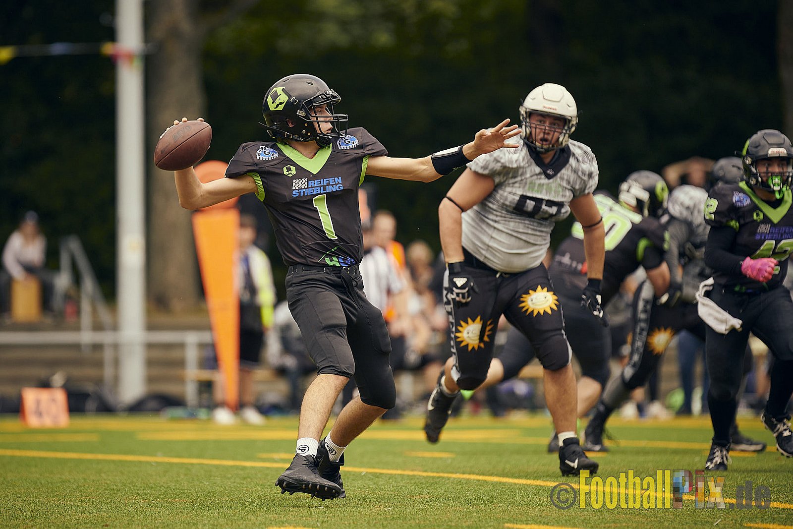 AFCV NRW Landesliga Season 2021 Herne Black Barons vs. Minden Wolves am 26.09.2021 im Stadion Horststadion, Gartenstraße 12-16, 44625 Herne, Punkte Endstand 03 : 27.
[Bildnummer: 2021-09-26_0444] - HerneBlackBaronsVsMindenWolves