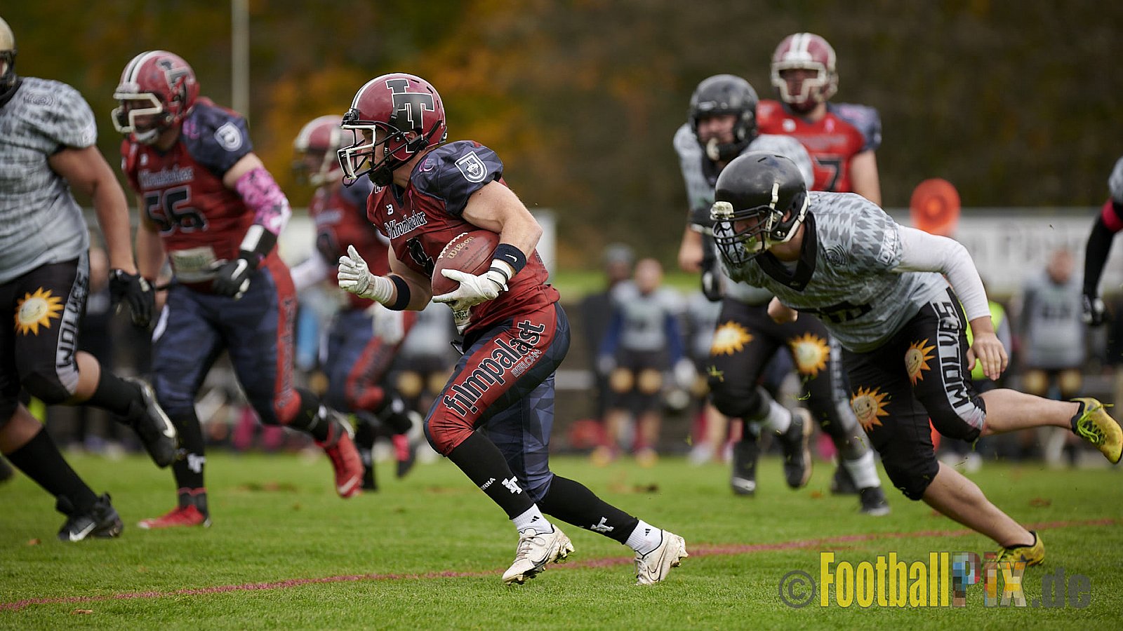 AFCV NRW Verbandsliga Season 2021 Iserlohn Titans vs. Minden Wolves am 16.10.2021 im Hermberg Statdion Süd, Immermannstraße, 58636 Iserlohn, Punkte Endstand 9 : 16.
[Bildnummer: 2021-10-16_0089] - IserlohnTitansVsMindenWolves