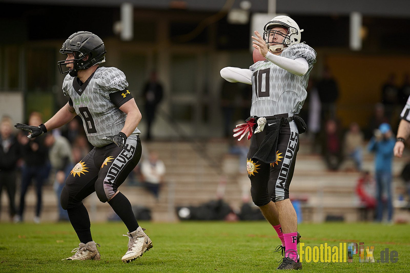 AFCV NRW Verbandsliga Season 2021 Iserlohn Titans vs. Minden Wolves am 16.10.2021 im Hermberg Statdion Süd, Immermannstraße, 58636 Iserlohn, Punkte Endstand 9 : 16.
[Bildnummer: 2021-10-16_0138] - IserlohnTitansVsMindenWolves