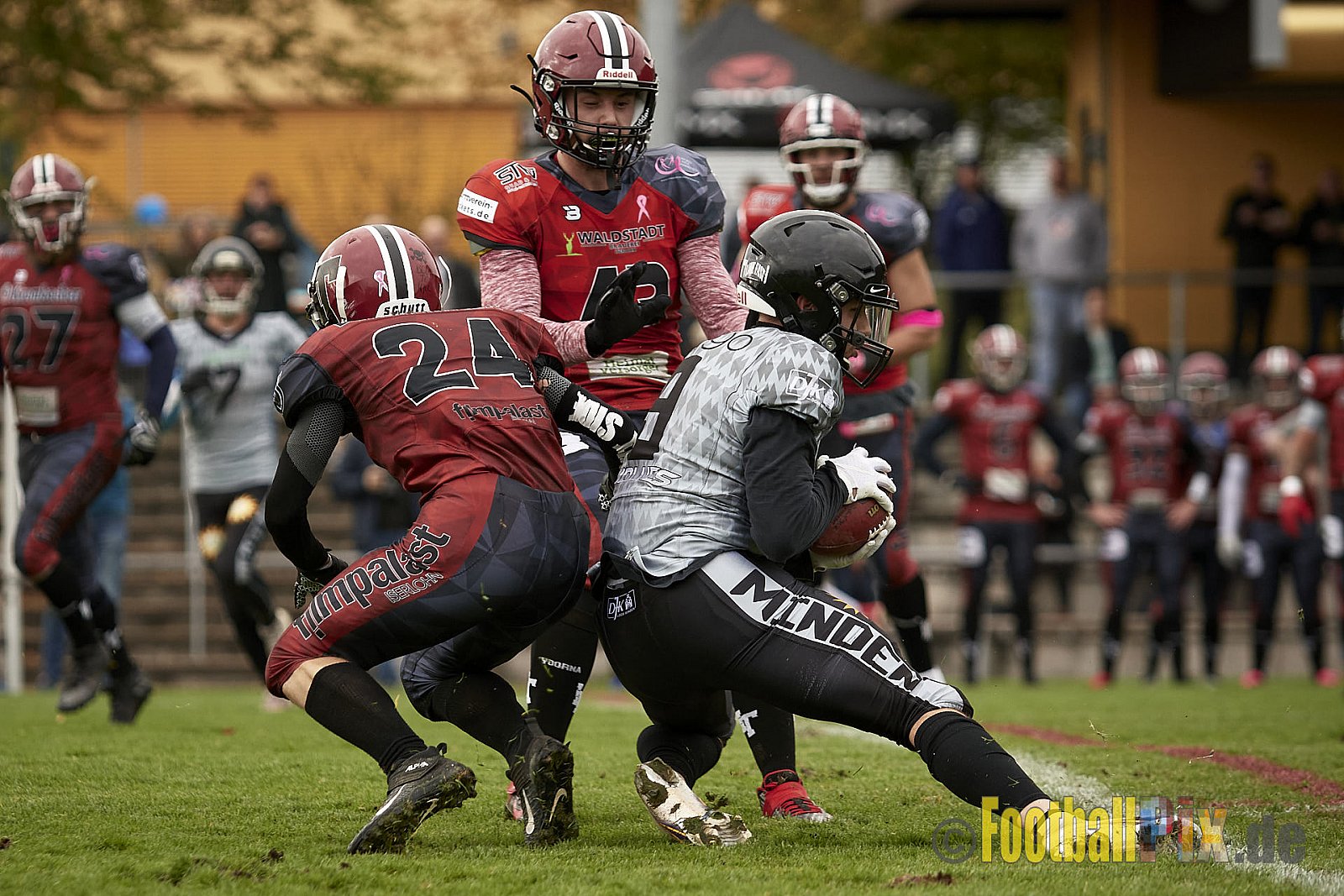 AFCV NRW Verbandsliga Season 2021 Iserlohn Titans vs. Minden Wolves am 16.10.2021 im Hermberg Statdion Süd, Immermannstraße, 58636 Iserlohn, Punkte Endstand 9 : 16.
[Bildnummer: 2021-10-16_0160] - IserlohnTitansVsMindenWolves