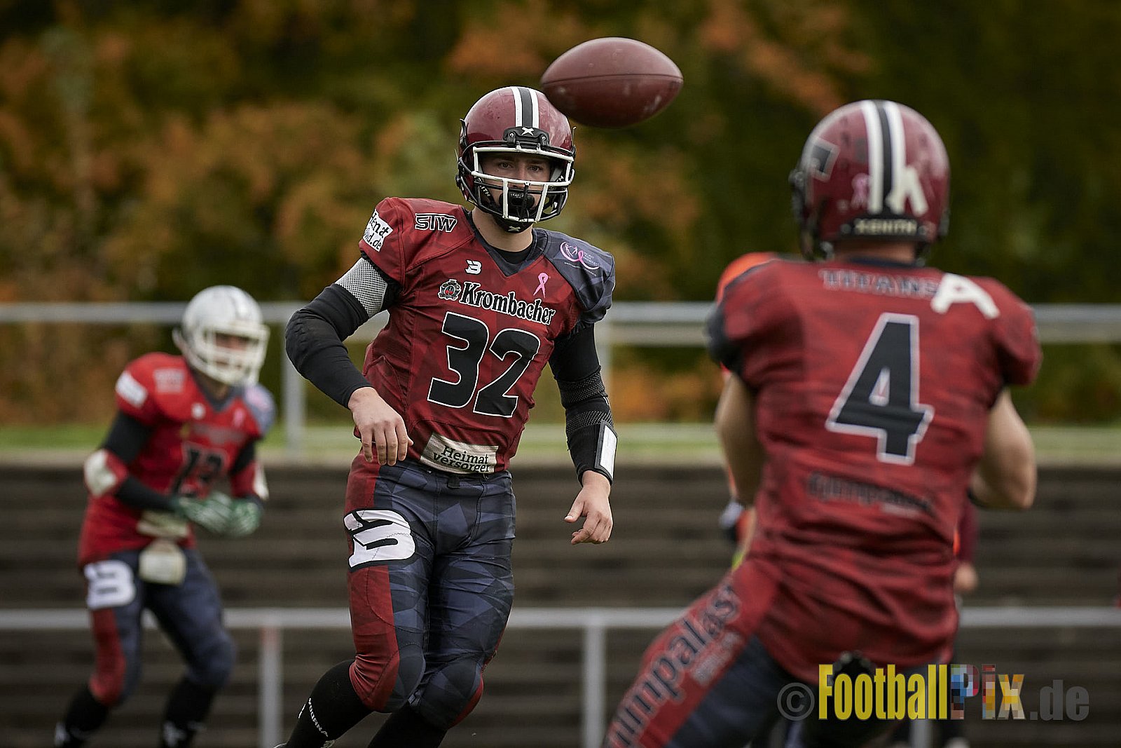 AFCV NRW Verbandsliga Season 2021 Iserlohn Titans vs. Minden Wolves am 16.10.2021 im Hermberg Statdion Süd, Immermannstraße, 58636 Iserlohn, Punkte Endstand 9 : 16.
[Bildnummer: 2021-10-16_0200] - IserlohnTitansVsMindenWolves