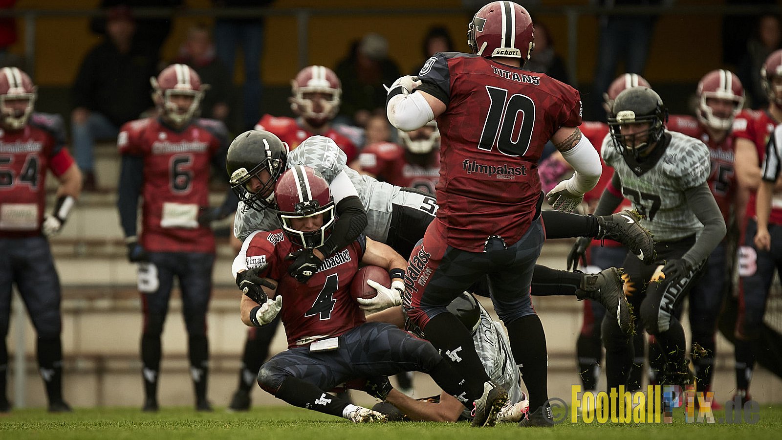 AFCV NRW Verbandsliga Season 2021 Iserlohn Titans vs. Minden Wolves am 16.10.2021 im Hermberg Statdion Süd, Immermannstraße, 58636 Iserlohn, Punkte Endstand 9 : 16.
[Bildnummer: 2021-10-16_0293] - IserlohnTitansVsMindenWolves
