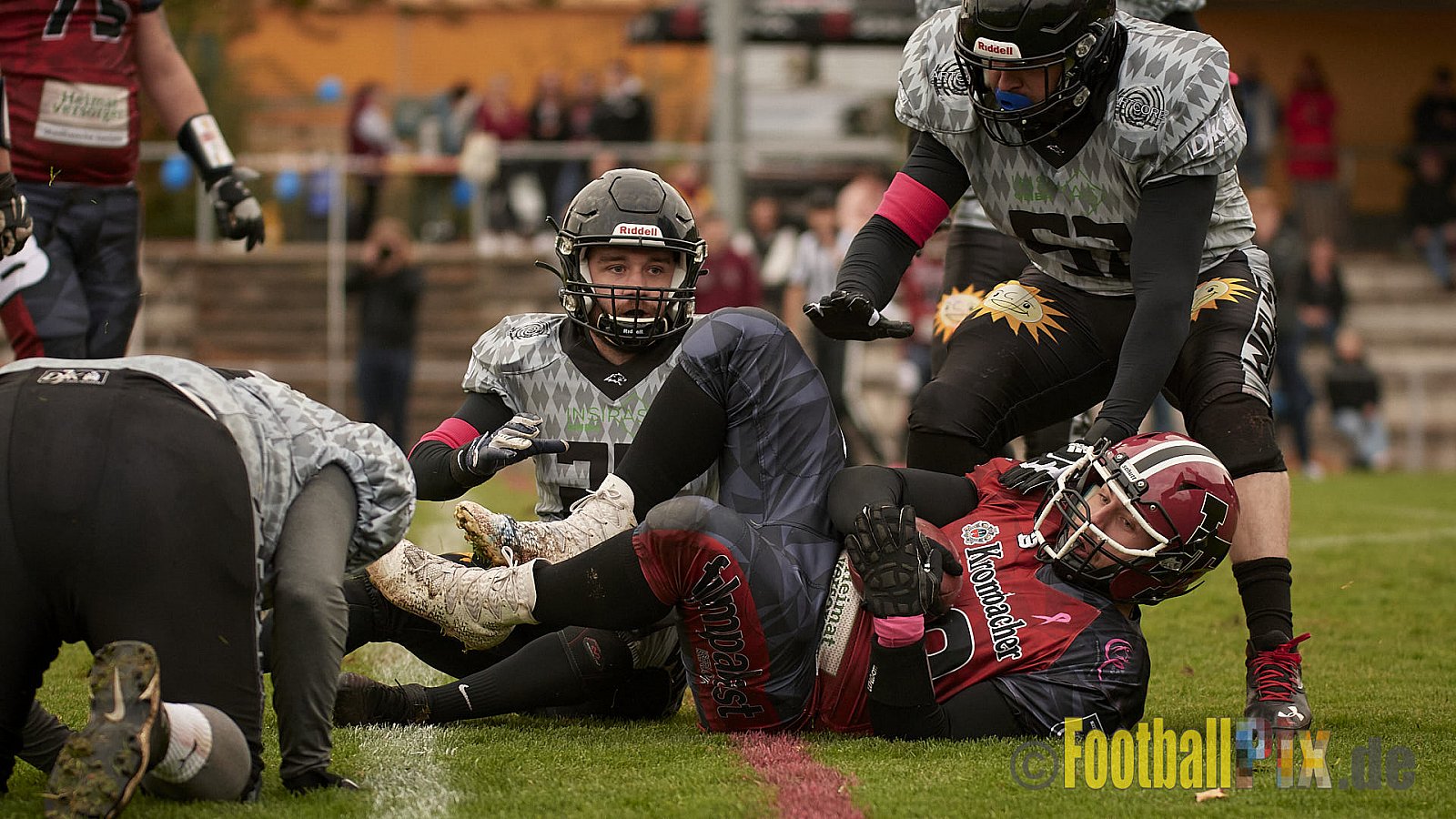 AFCV NRW Verbandsliga Season 2021 Iserlohn Titans vs. Minden Wolves am 16.10.2021 im Hermberg Statdion Süd, Immermannstraße, 58636 Iserlohn, Punkte Endstand 9 : 16.
[Bildnummer: 2021-10-16_0302] - IserlohnTitansVsMindenWolves