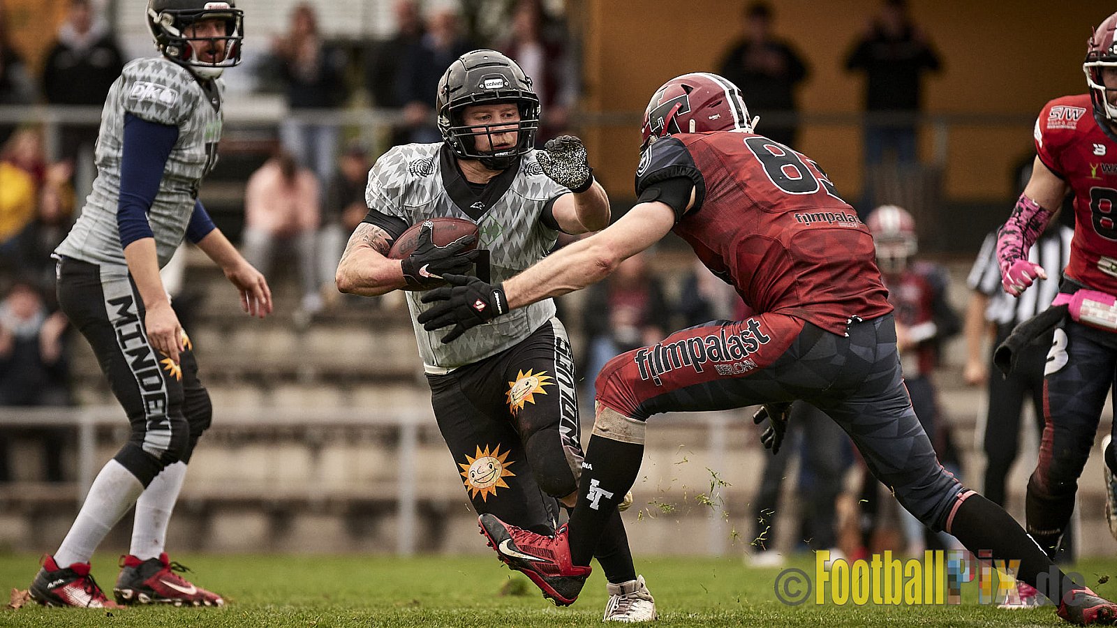 AFCV NRW Verbandsliga Season 2021 Iserlohn Titans vs. Minden Wolves am 16.10.2021 im Hermberg Statdion Süd, Immermannstraße, 58636 Iserlohn, Punkte Endstand 9 : 16.
[Bildnummer: 2021-10-16_0332] - IserlohnTitansVsMindenWolves